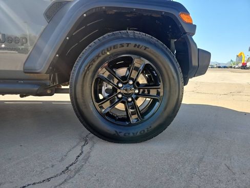 Used 2021 Jeep Wrangler Unlimited Sport AWD/4WD image 9
