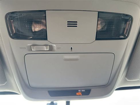 Used 2017 Subaru Outback 2.5i image 22