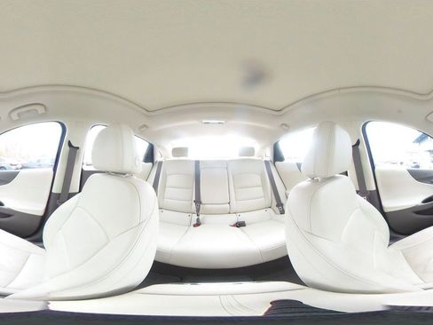 Used 2024 Chevrolet Malibu LT image 43