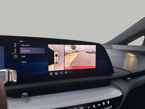 Certified 2025 Cadillac Optiq Sport 2 image 38