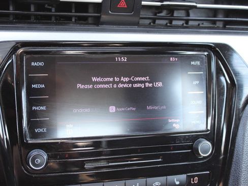 Used 2021 Volkswagen Passat 2.0T SE FWD image 21