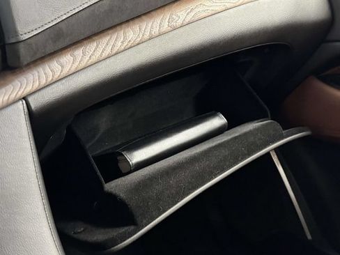 Used 2018 Cadillac Escalade Premium Luxury AWD/4WD image 52