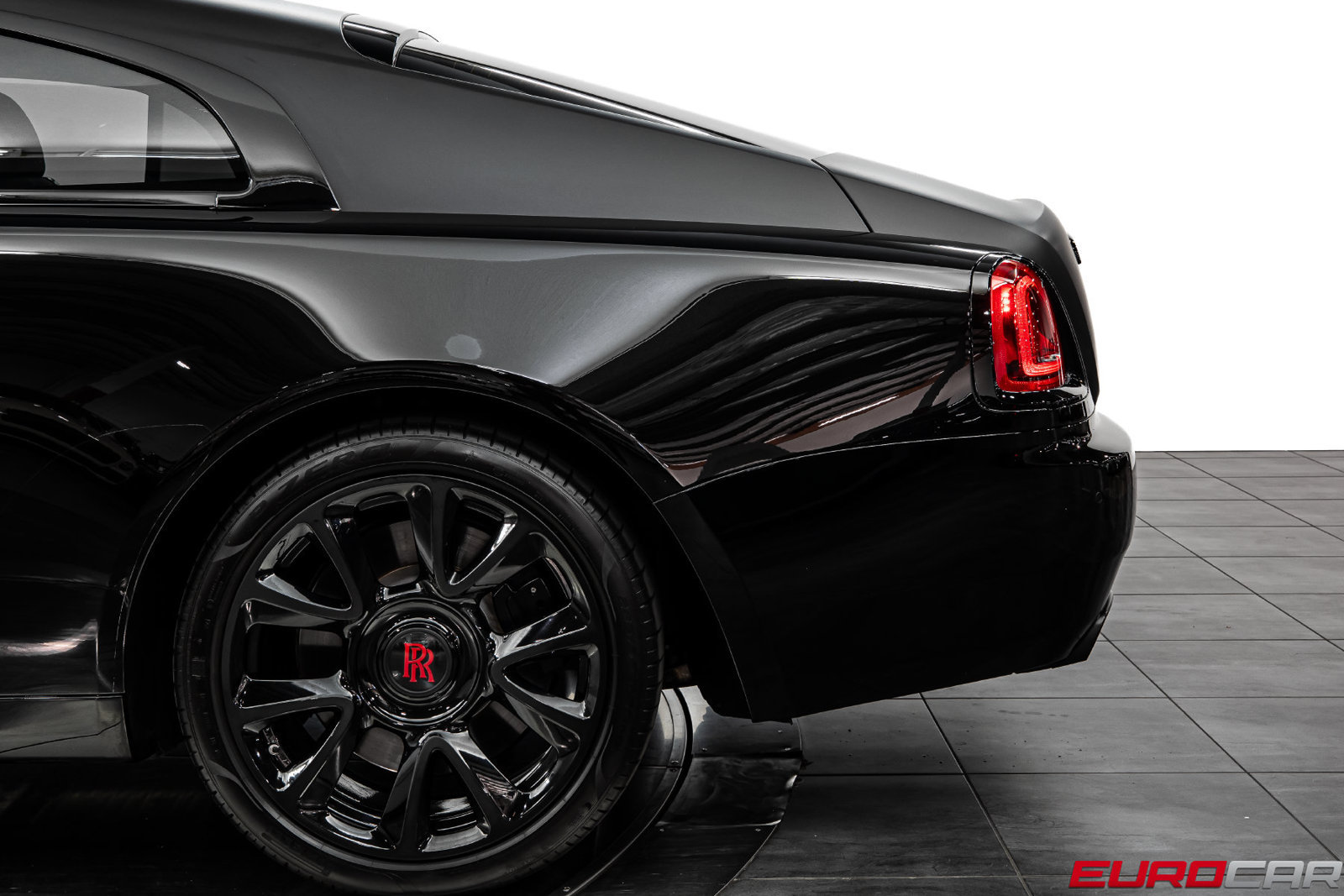 Used 2019 Rolls-Royce Wraith RWD image 16