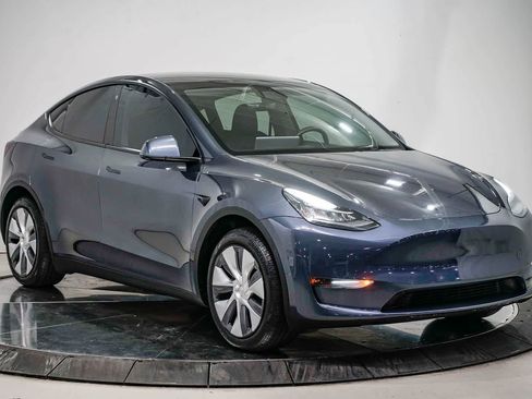 Used 2023 Tesla Model Y Long Range AWD/4WD image 5