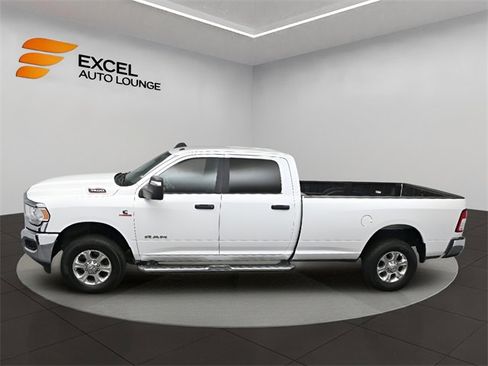 Used 2024 RAM 3500 Big Horn image 36