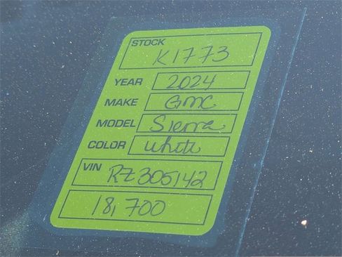 Used 2024 GMC Sierra 1500 SLE image 33