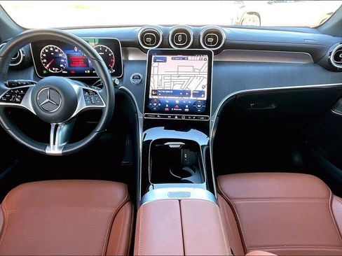 Used 2024 Mercedes-Benz GLC 300 image 7