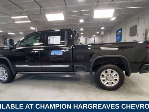 Used 2025 Chevrolet Silverado 3500 High Country AWD/4WD image 7