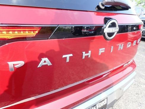Used 2023 Nissan Pathfinder SL w/ SL Premium Package AWD/4WD image 5