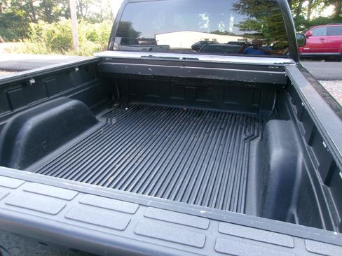 Used 2006 Chevrolet Silverado 1500 LT w/ Light Duty Power Package AWD/4WD image 16