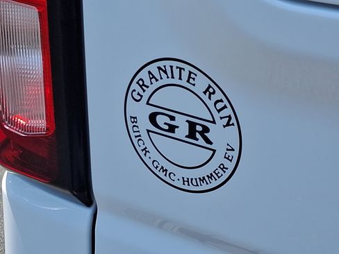 Used 2026 GMC Sierra 1500 Elevation image 30