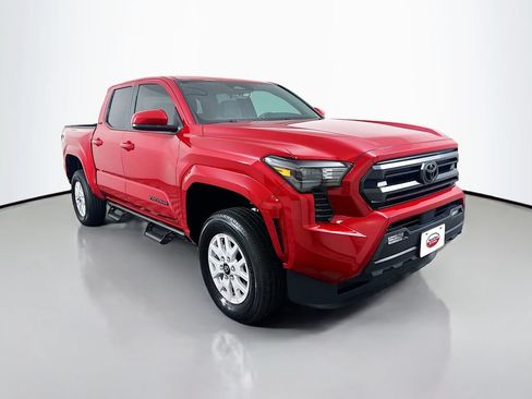 Used 2026 Toyota Tacoma SR5 AWD/4WD image 3