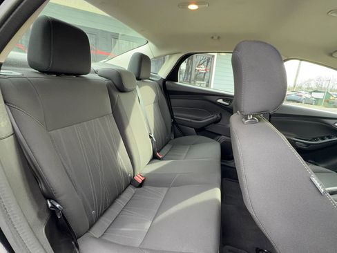 Used 2017 Ford Focus SE image 22