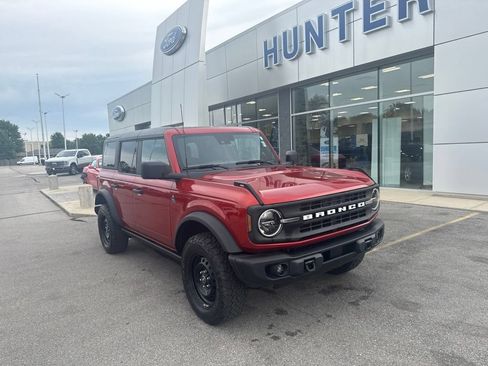 Used 2023 Ford Bronco Black Diamond AWD/4WD image 32