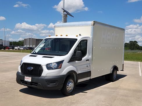 Used 2022 Ford Transit 350 DRW RWD image 9