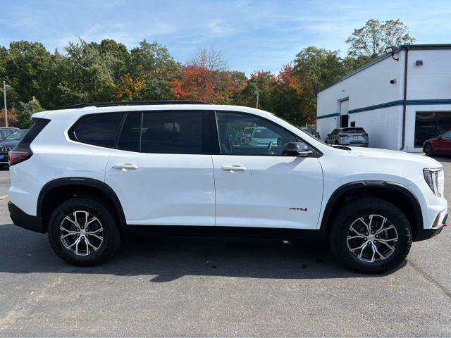 Used 2024 GMC Acadia AT4 w/ Luxury Package AWD/4WD image 4