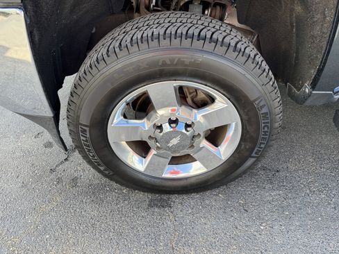 Used 2019 Chevrolet Silverado 2500 W/T AWD/4WD image 28