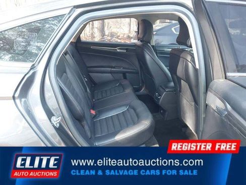 Used 2018 Ford Fusion SE w/ Fusion SE Technology Package image 15