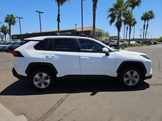 Used 2023 Toyota RAV4 XLE FWD video 4