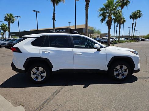 Used 2023 Toyota RAV4 XLE FWD image 4