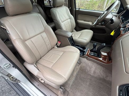 Used 2000 Toyota 4Runner Limited image 20