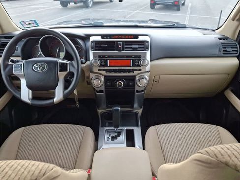Used 2013 Toyota 4Runner SR5 image 10