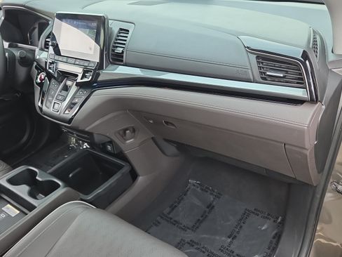 Certified 2022 Honda Odyssey Elite image 16
