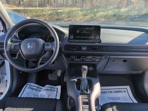 Used 2025 Honda HR-V LX image 15