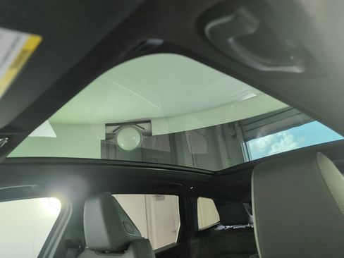 Used 2025 BMW X3 xDrive30i w/ Convenience Package image 11