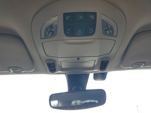 Used 2019 Chrysler Pacifica Limited image 29