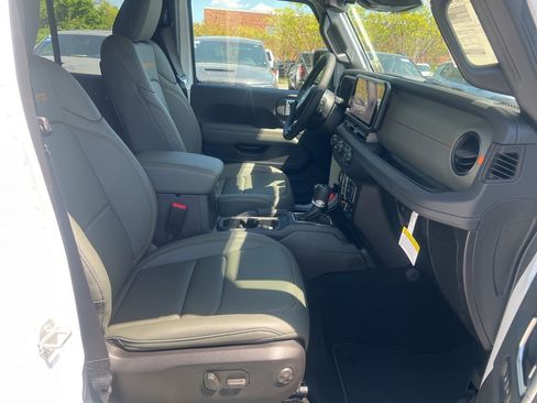 New 2026 Jeep Gladiator Mojave AWD/4WD image 21