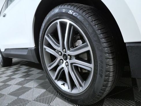 Certified 2023 Ford Edge Titanium AWD/4WD image 27
