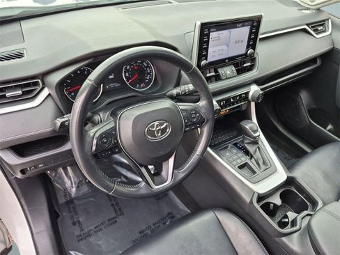 Used 2019 Toyota RAV4 XLE Premium w/ Carpet Mat Package image 11