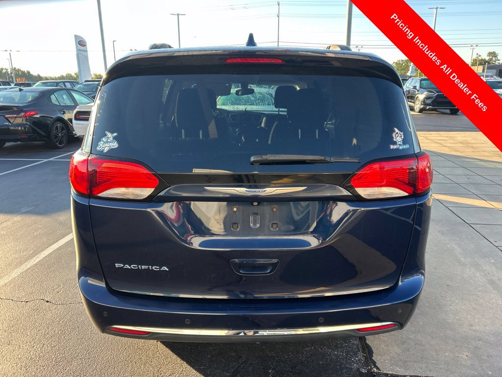 Used 2018 Chrysler Pacifica Touring Plus w/ Tire & Wheel Group FWD image 7