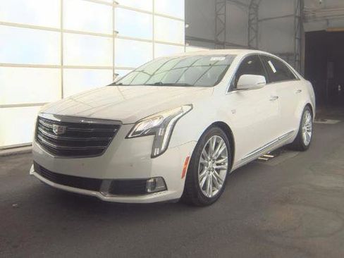 Used 2018 Cadillac XTS Luxury FWD image 1