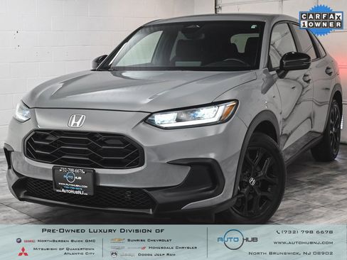 Used 2025 Honda HR-V Sport image 1