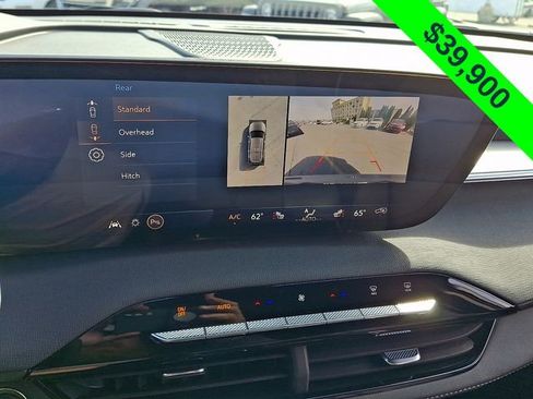 Used 2026 Buick Enclave Preferred AWD/4WD image 19