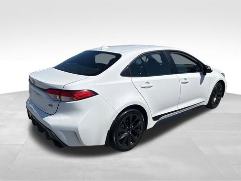 Used 2024 Toyota Corolla SE image 5