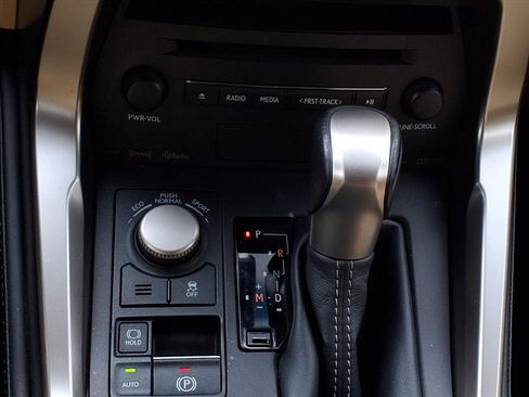 Used 2015 Lexus NX 200t FWD w/ Luxury Package image 17