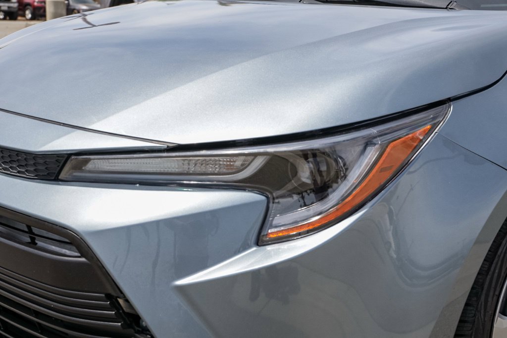 Used 2024 Toyota Corolla LE FWD image 12