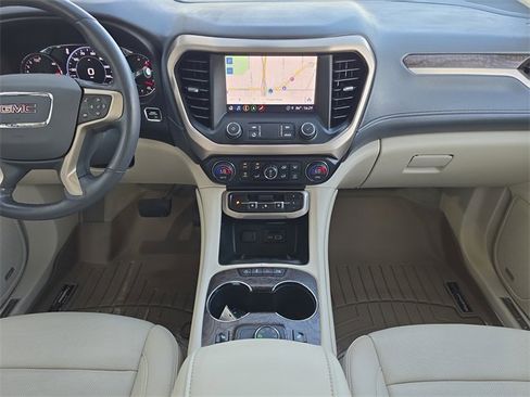 Certified 2022 GMC Acadia Denali w/ Denali Ultimate Package image 14
