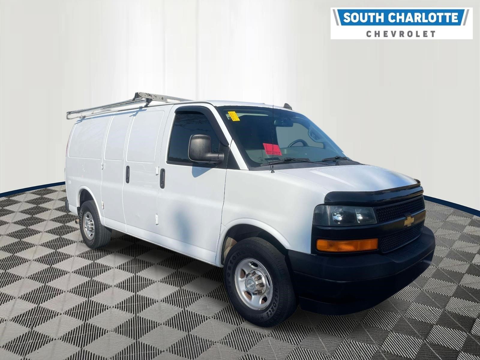 Used 2020 Chevrolet Express 2500 w/ Driver Convenience Package RWD image 3