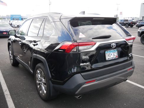 Certified 2019 Toyota RAV4 Limited w/ Cold Weather Package AWD/4WD image 8