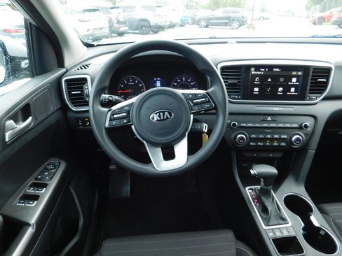 Used 2020 Kia Sportage LX w/ LX Popular Package AWD/4WD image 12