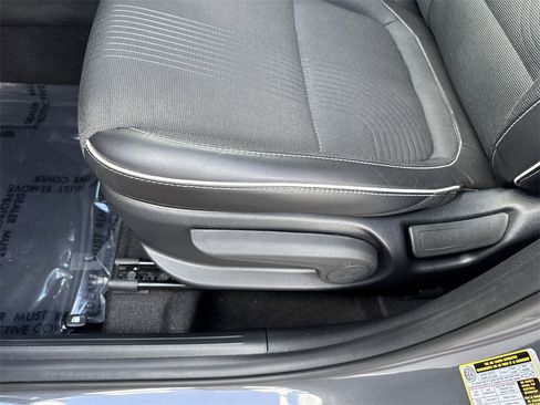 Used 2024 Hyundai Venue Limited image 41