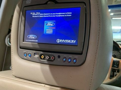 Used 2014 Ford Expedition EL Limited w/ Equipment Group 301A AWD/4WD image 21