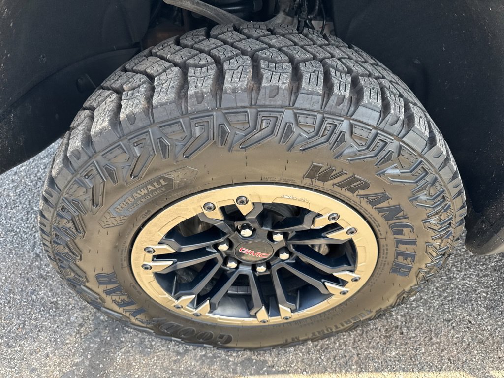 Used 2024 GMC Sierra 1500 AT4X AWD/4WD image 48