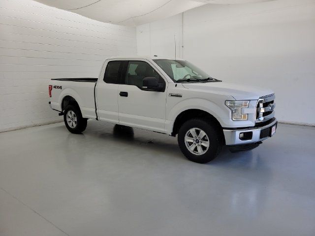 Used 2015 Ford F150 XLT w/ Equipment Group 301A Mid AWD/4WD image 4