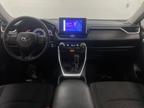 Used 2024 Toyota RAV4 XLE FWD image 15
