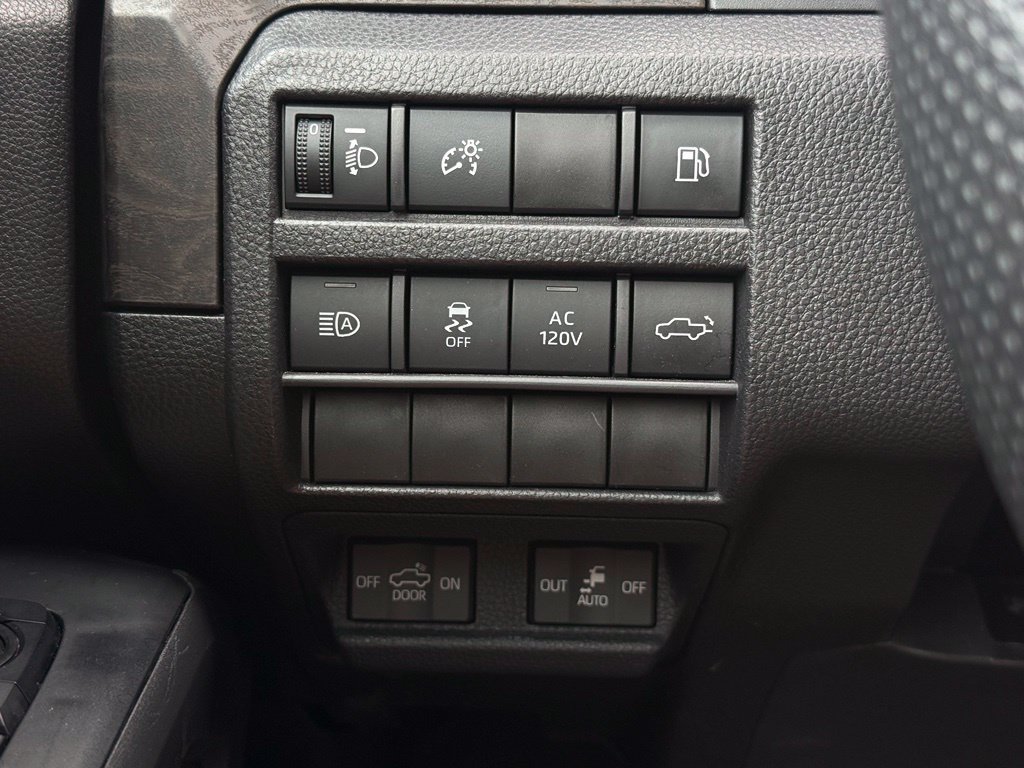 Used 2025 Toyota Tacoma Limited AWD/4WD image 28